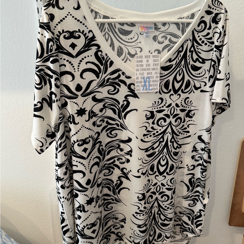 LuLaRoe Black and White Short Sleeve V-Neck Top